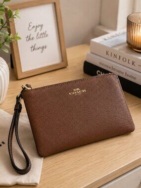 Coach Brown Pebbled Leather Wristlet Clutch NWT